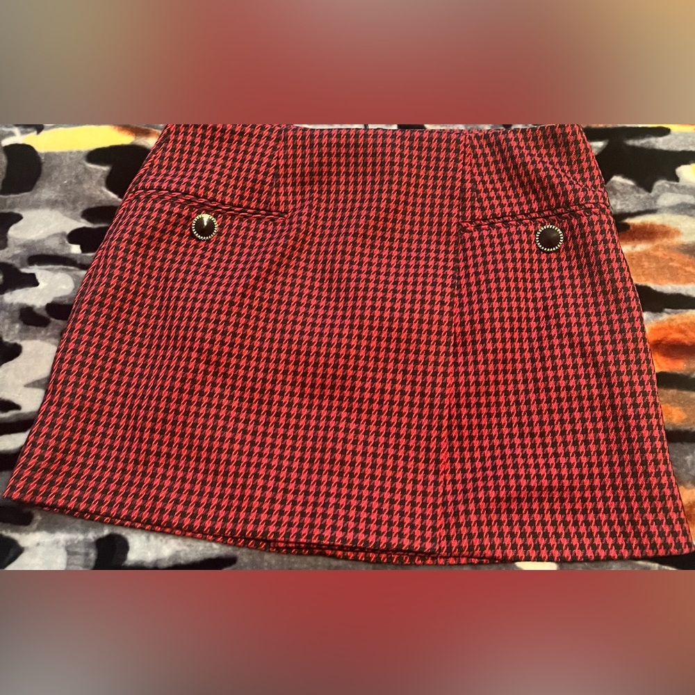 Zara Red and Black Houndstooth Mini Skirt